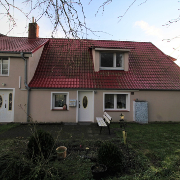 Resthof mit 2 Wohnungen in Alleinlage