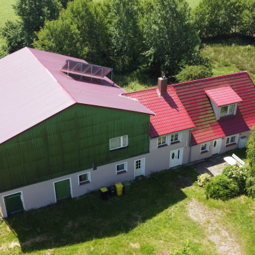 Resthof mit 2 Wohnungen in Alleinlage