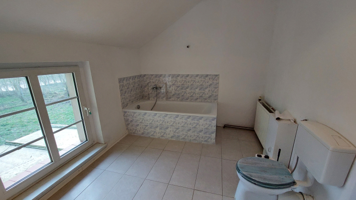 Bad Dachgeschoss mit Wanne